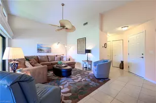 559 Beachwalk Cir, Naples, FL 34108 - Photo 11