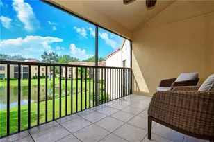 559 Beachwalk Cir, Naples, FL 34108 - Photo 5