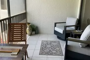 559 Beachwalk Cir, Naples, FL 34108 - Photo 7