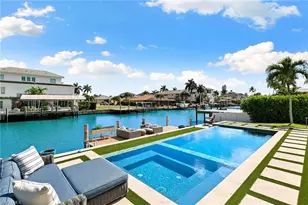 357 Egret Ave, Naples, FL 34108 - Photo 15