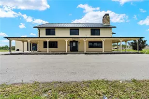 3040 Trail Dairy Cir, North Fort Myers, FL 33917 - Photo 1