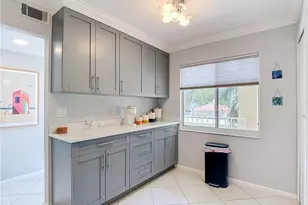 3685 Amberly Cir, Naples, FL 34112 - Photo 7