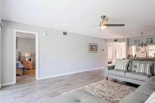 3685 Amberly Cir, Naples, FL 34112 - Photo 21