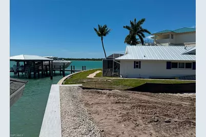150 Tahiti Cir, Naples, FL 34113 - Photo 3