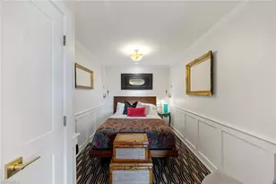 555 Park Shore Dr, Naples, FL 34103 - Photo 23