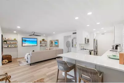 1910 Gulf Shore Blvd N #204, Naples, FL 34102 - Photo 3