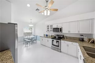 8018 Tauren Ct, Naples, FL 34119 - Photo 9
