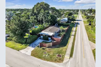 800 102nd Ave N, Naples, FL 34108 - Photo 5