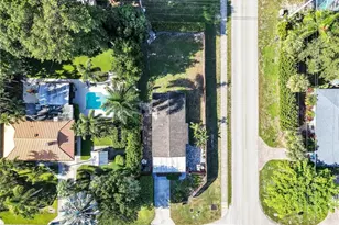800 102nd Ave N, Naples, FL 34108 - Photo 3