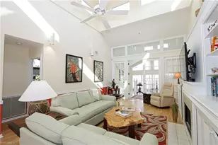 640 2nd St S, Naples, FL 34102 - Photo 3