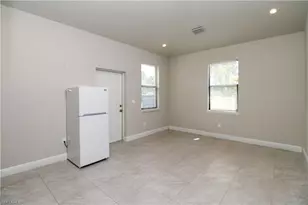 2861 Tropicana Blvd, Naples, FL 34116 - Photo 7