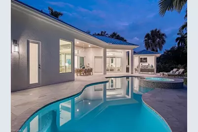 2363 Crayton Rd, Naples, FL 34103 - Photo 7