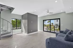 71 Mango St, Fort Myers Beach, FL 33931 - Photo 7