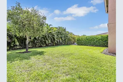 10008 Chesapeake Bay Dr, Fort Myers, FL 33913 - Photo 21