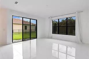 10008 Chesapeake Bay Dr, Fort Myers, FL 33913 - Photo 17