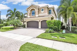 10008 Chesapeake Bay Dr, Fort Myers, FL 33913 - Photo 3