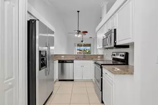 20040 Barletta Ln, Estero, FL 33928 - Photo 5