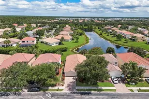 2010 Fairmont Ln, Naples, FL 34120 - Photo 29
