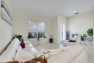 2010 Fairmont Ln, Naples, FL 34120 - Photo 3