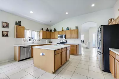 2010 Fairmont Ln, Naples, FL 34120 - Photo 9