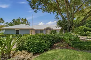 740 Bald Eagle Dr, Naples, FL 34105 - Photo 15