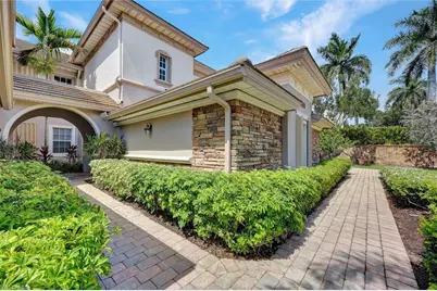 8723 Coastline Ct #202, Naples, FL 34120 - Photo 5