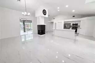 119 Plantation Cir, Naples, FL 34104 - Photo 1