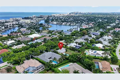 1608 Crayton Rd, Naples, FL 34102 - Photo 17