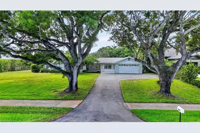 1608 Crayton Rd, Naples, FL 34102 - Photo 9