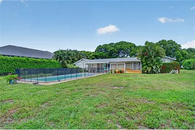 1608 Crayton Rd, Naples, FL 34102 - Photo 7