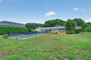 1608 Crayton Rd, Naples, FL 34102 - Photo 7
