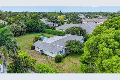 1608 Crayton Rd, Naples, FL 34102 - Photo 31