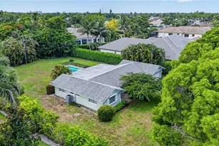 1608 Crayton Rd, Naples, FL 34102 - Photo 31