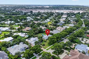 1608 Crayton Rd, Naples, FL 34102 - Photo 23