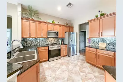 605 Grand Rapids Blvd, Naples, FL 34120 - Photo 7