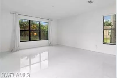 10008 Chesapeake Bay Dr, Fort Myers, FL 33913 - Photo 13