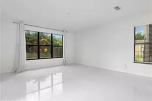 10008 Chesapeake Bay Dr, Fort Myers, FL 33913 - Photo 13
