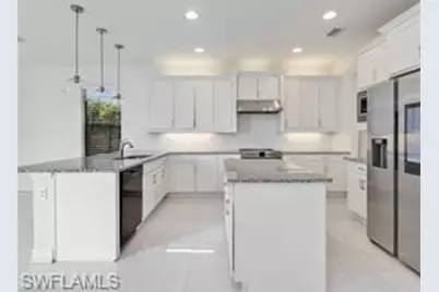 10008 Chesapeake Bay Dr, Fort Myers, FL 33913 - Photo 11