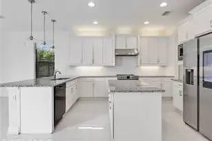 10008 Chesapeake Bay Dr, Fort Myers, FL 33913 - Photo 11