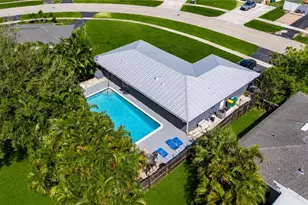 2250 Poinciana St, Naples, FL 34105 - Photo 9