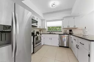 2250 Poinciana St, Naples, FL 34105 - Photo 7