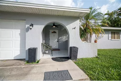 4636 25th Ave SW, Naples, FL 34116 - Photo 5