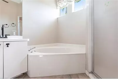 8361 Trentwood Ct, Fort Myers, FL 33912 - Photo 27