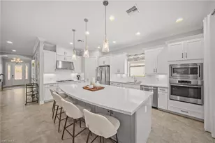 8879 Vaccaro Ct, Naples, FL 34119 - Photo 9