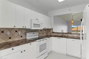7835 Regal Heron Cir, Naples, FL 34104 - Photo 5