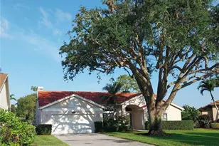 449 Dundee Ct, Naples, FL 34104 - Photo 1