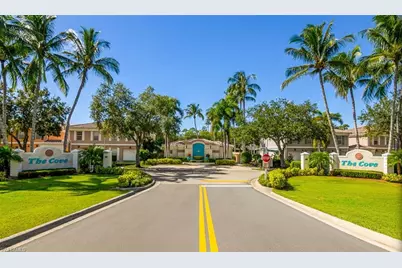5601 Cove Cir, Naples, FL 34119 - Photo 5