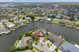 197 Gulfport Ct, Marco Island, FL 34145 - Photo 35