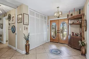 197 Gulfport Ct, Marco Island, FL 34145 - Photo 5