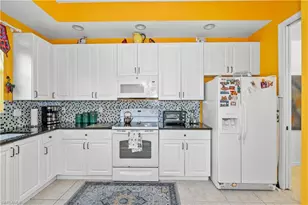 1405 Mariposa Cir, Naples, FL 34105 - Photo 5